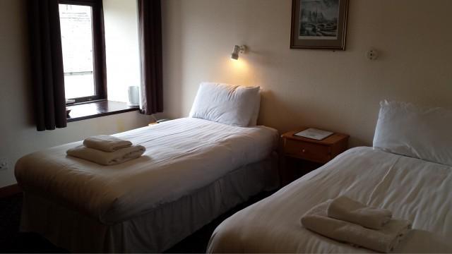 Single Economy With En-suite Bathroom (Bath only)